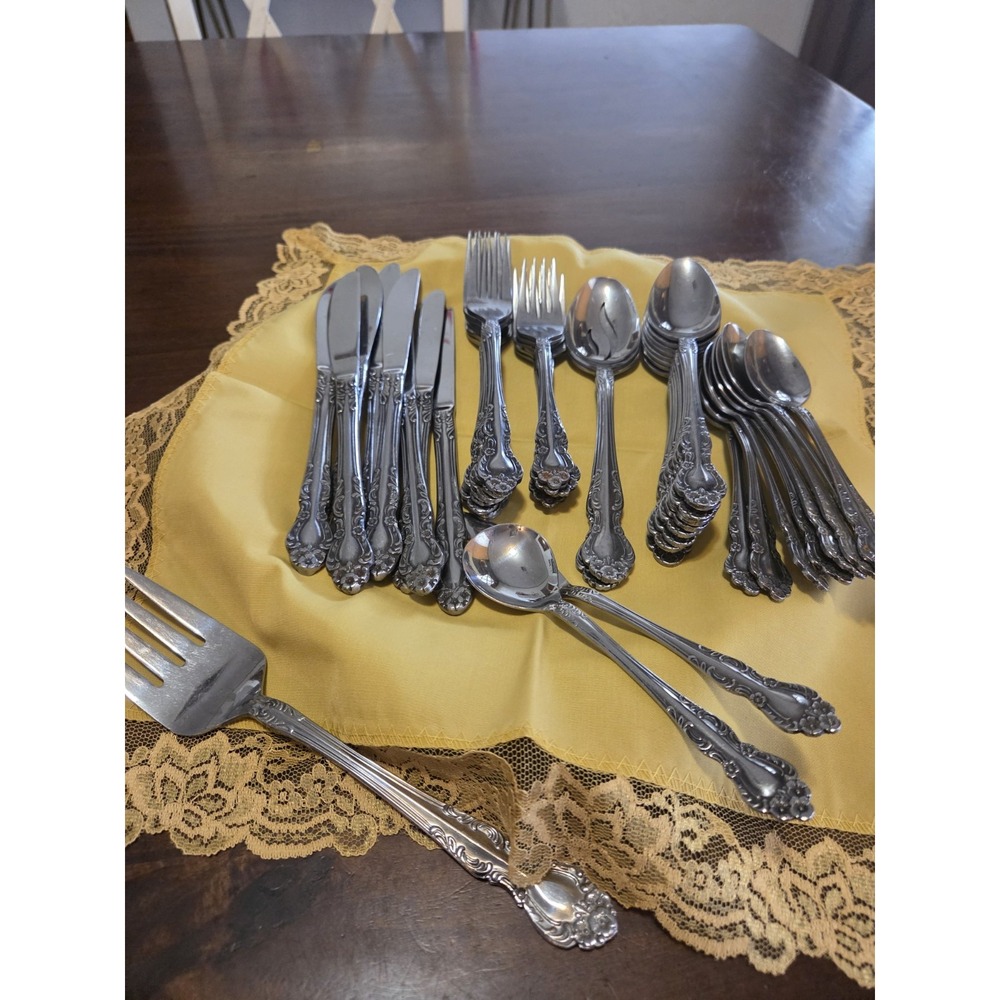 vintage Ekco Eterna "Beaumont" pattern Flatware 44 Pieces